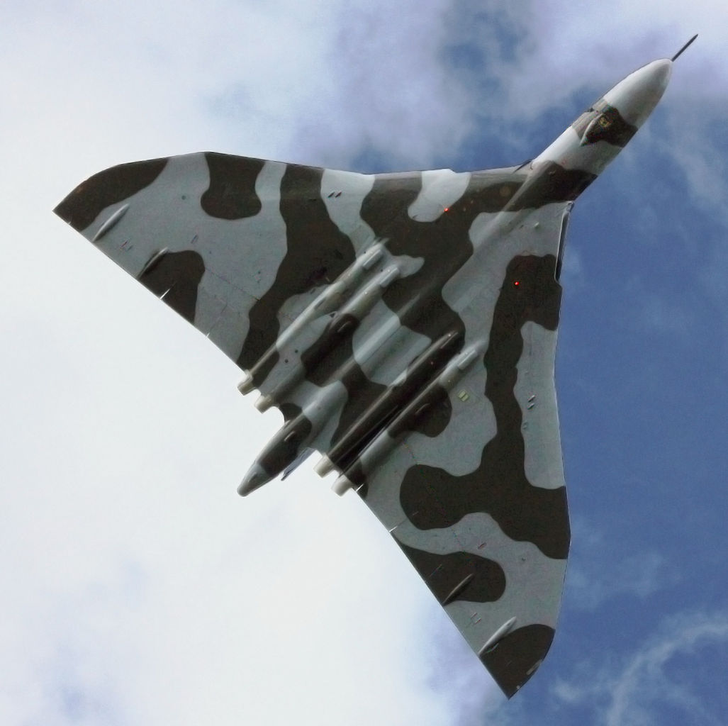 http://www.warbirdsnews.com/warbirds-news/vulcan-xh558-returned-air-400000-wing-modification.html