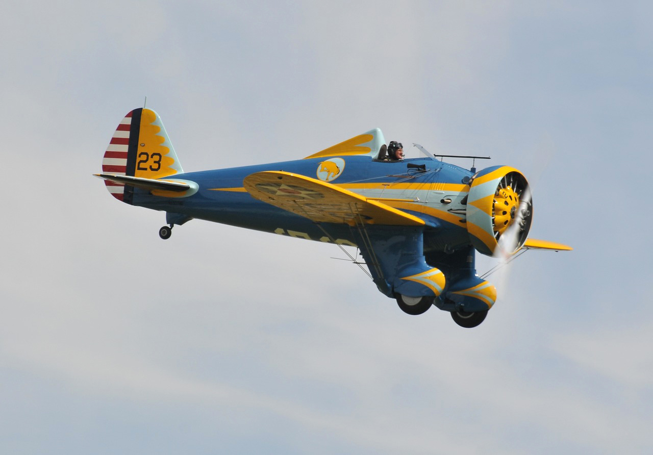 http://www.warbirdsnews.com/airshow-news/2014-flying-legends-airshow-report.html