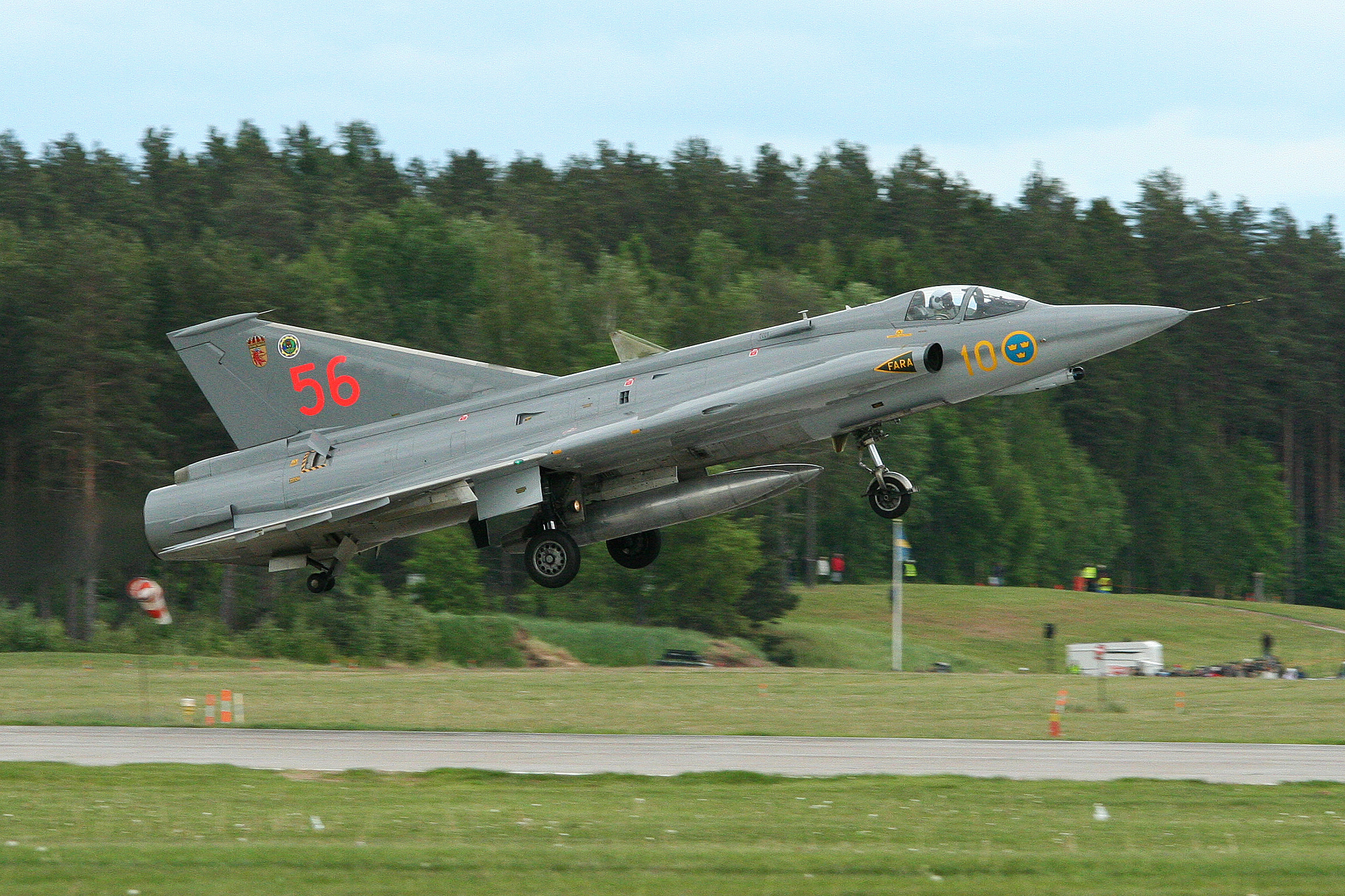 SwAFHF-Saab-35-Draken.jpg